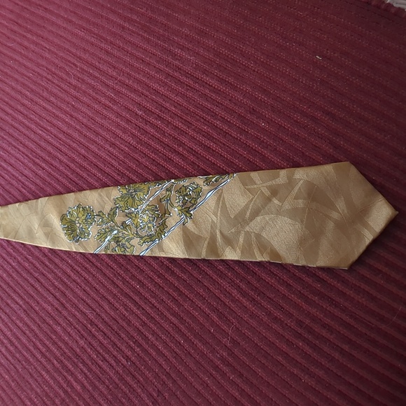 Grafton & Co Silk Tie - Picture 2 of 4